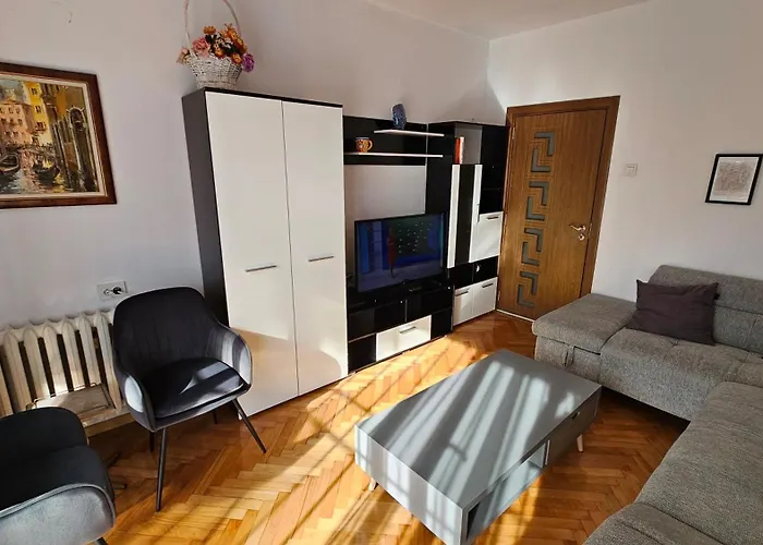 Urban Comfort 1Br Near South Park With Balcony